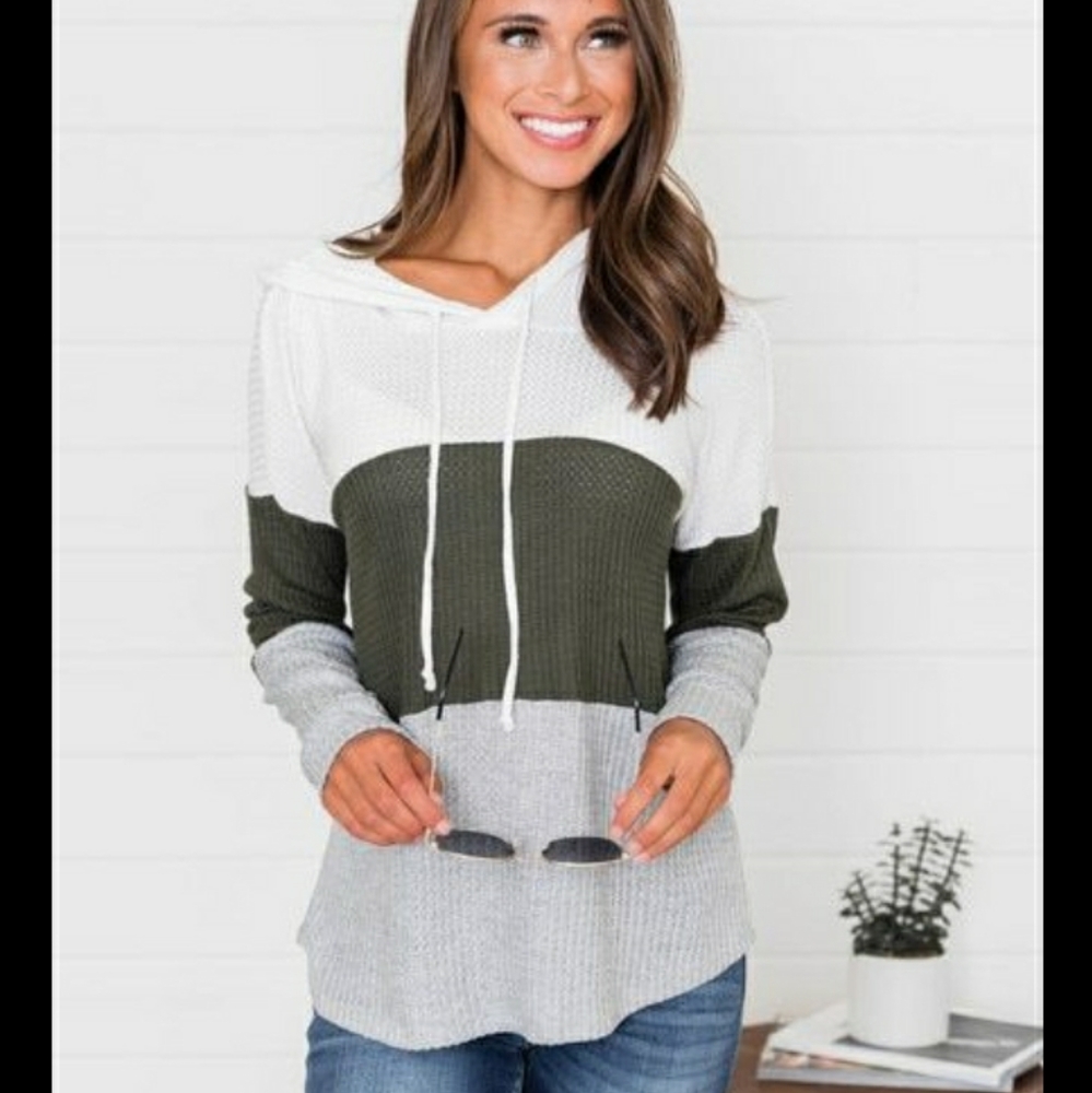 Pink lily boutique top